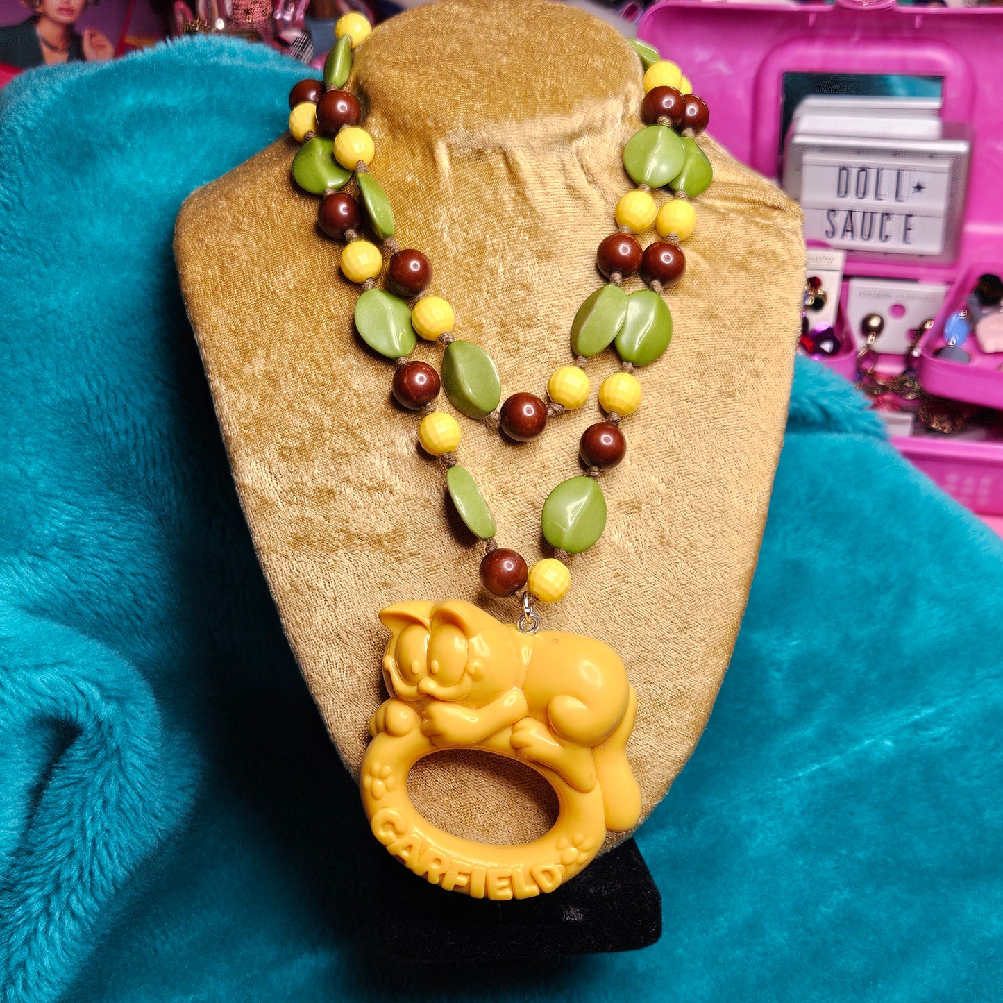 Garfield jumbo charm necklace