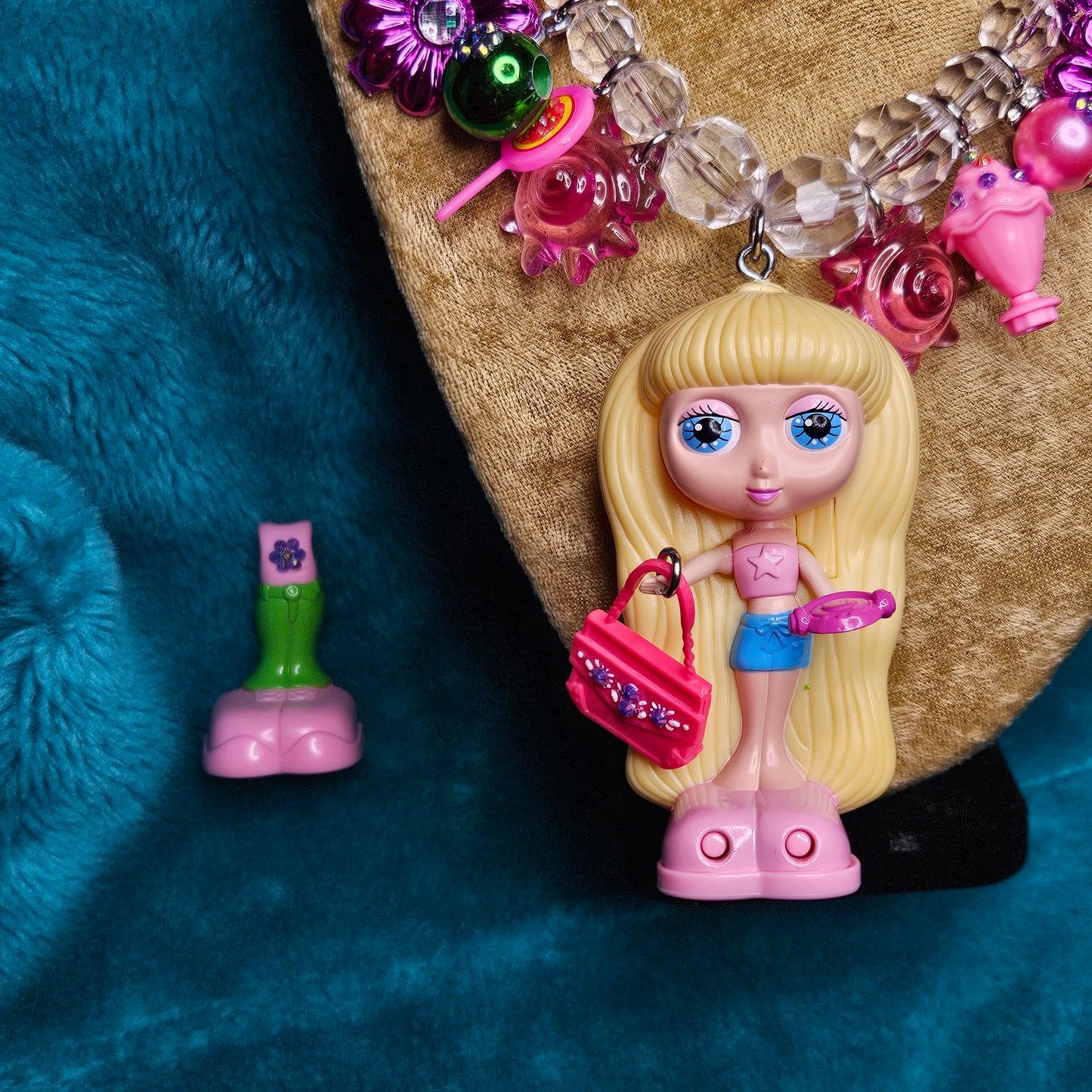 Diva Starz Doll charm necklace