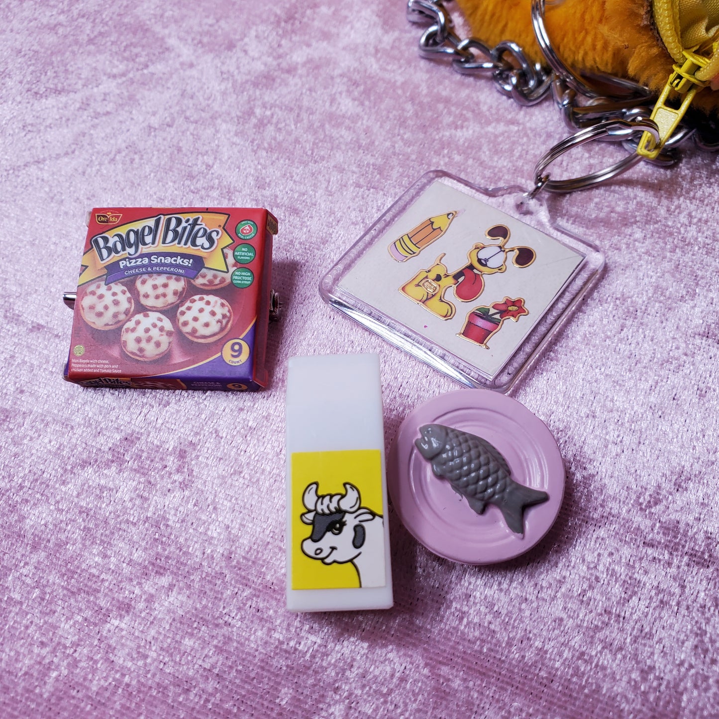 1981 Garfield crossbody plush bag
