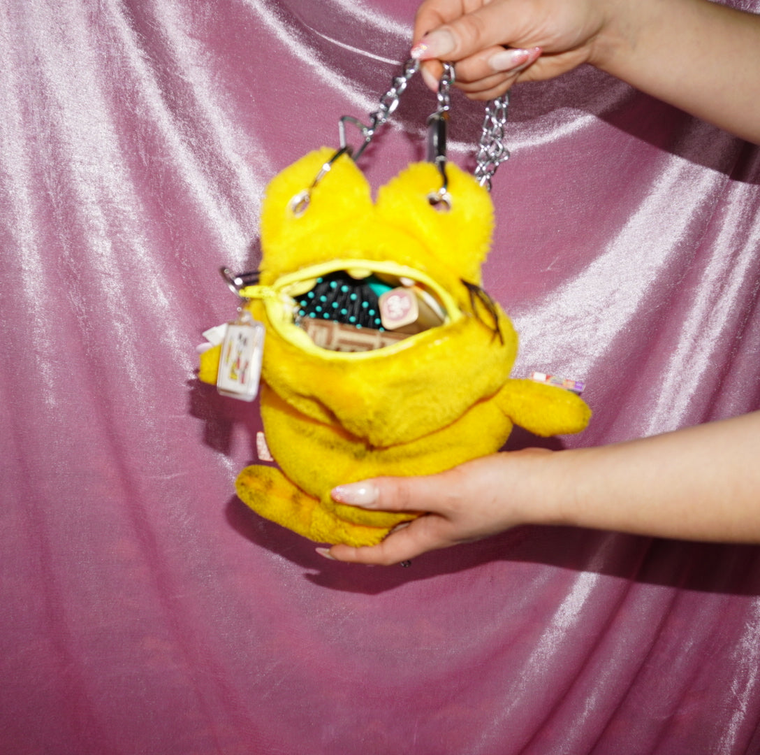 1981 Garfield crossbody plush bag