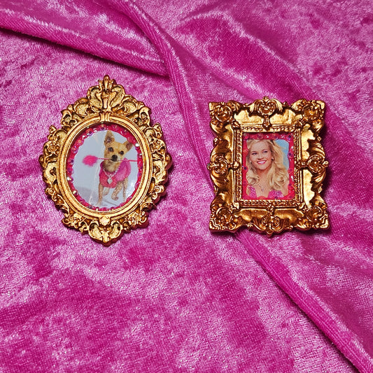 Legally Cute Baroque frame earrings