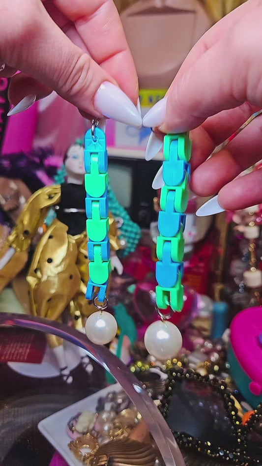 Link up earrings in green & blue