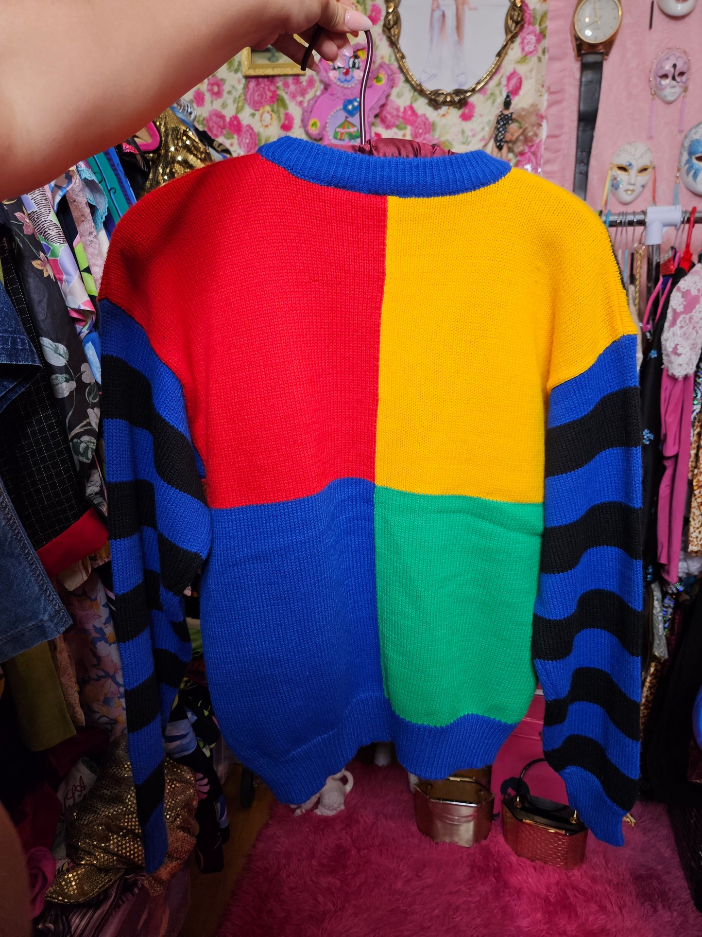 Mickey Minnie & Goofy color block knit sweater