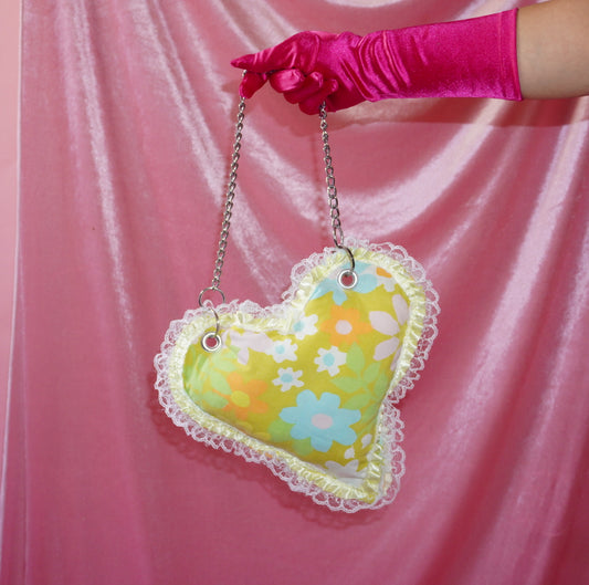 Cottage Corazon plush heart purse